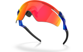 Päikeseprillid OAKLEY QTMN Kato Crystal Blue Prizm Ruby